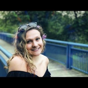 Meet your Posher, Anna